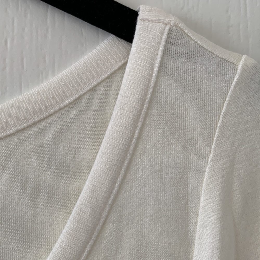 NWT LOU & GREY White Rayon/Spandex Short Sleeves Top Size Medium - Picture 4 of 16